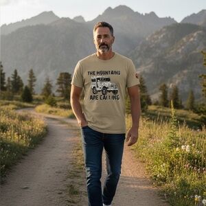 Mens The Mountains Are Calling Off Road Jeep Land Cruiser Graphic Tee Tan XL